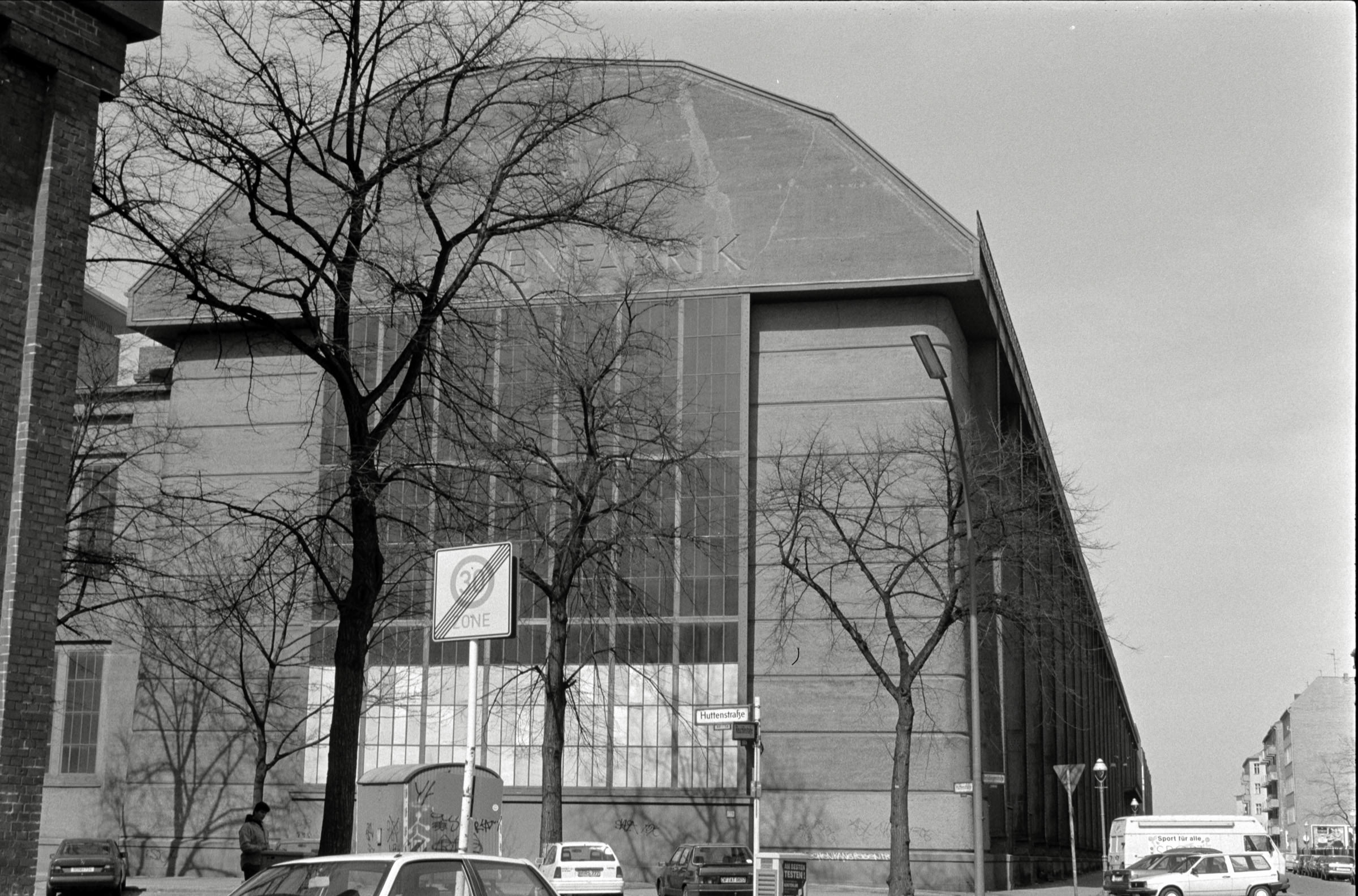 AHP F1993 03 006 sc240902 img22 NLP